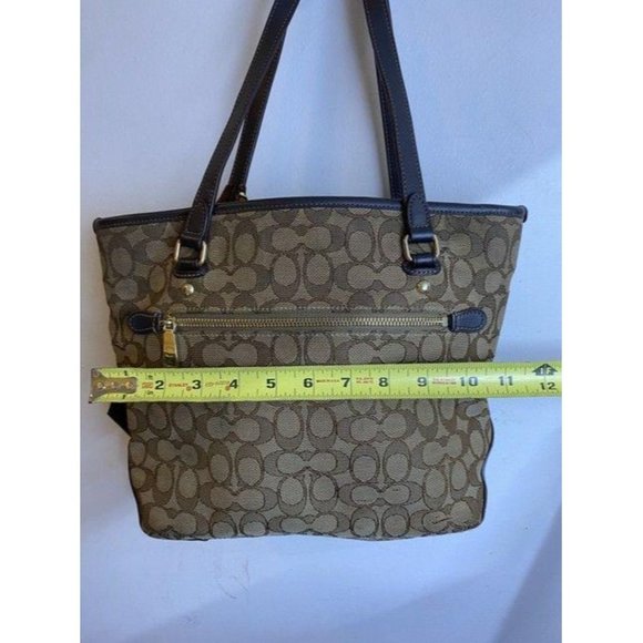 coach w all over logo w add on pooh beige brown ja - Picture 3 of 12